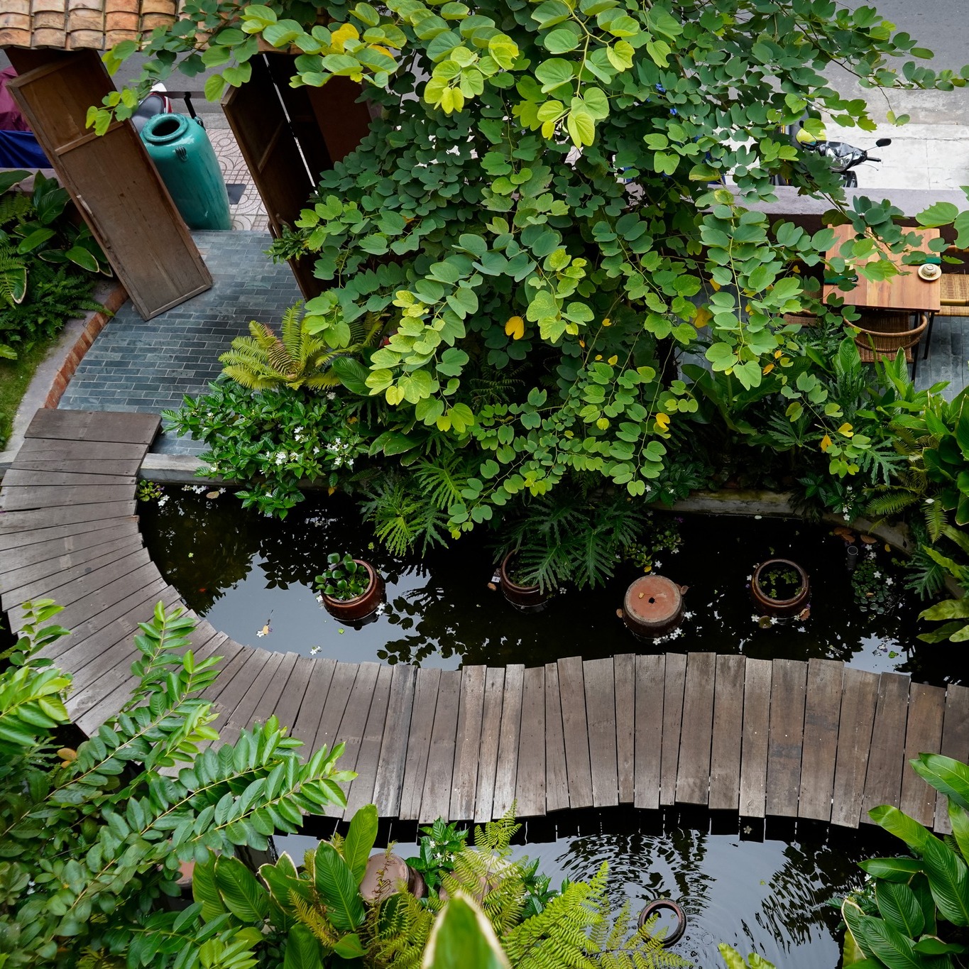 Restaurant vietnamien Secret Garden : une oasis cachée de saveurs authentiques à deux pas de l’hôtel Silverland Min